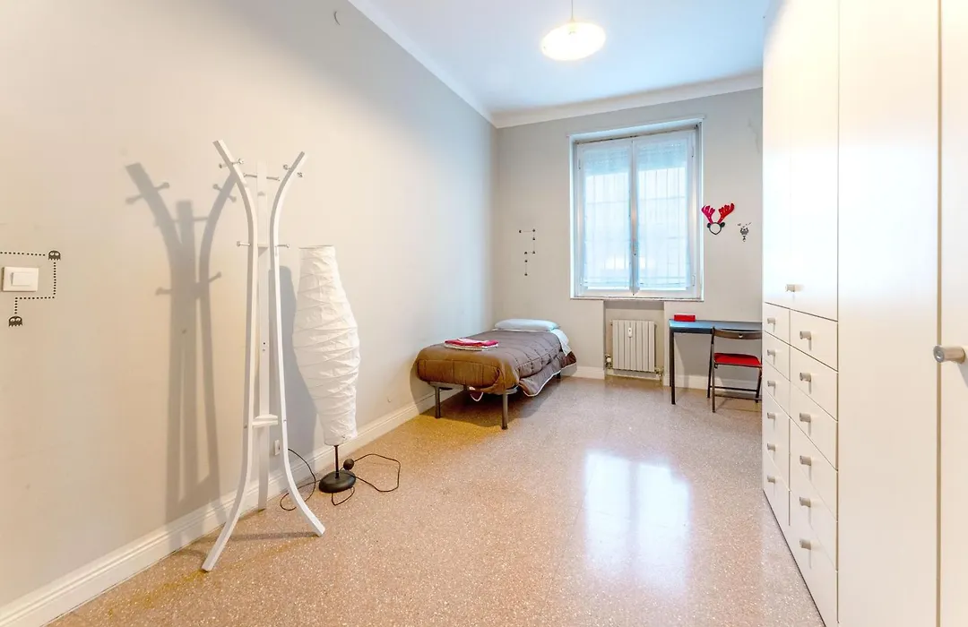 Apartment In Isola Garibaldi-1