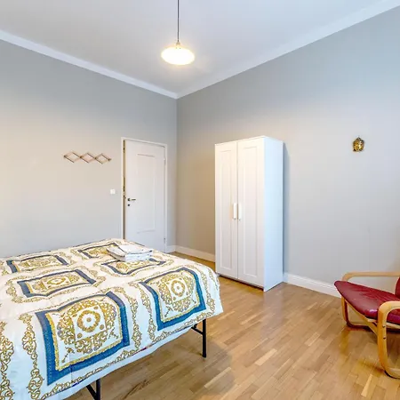 Apartment In Isola Garibaldi-2